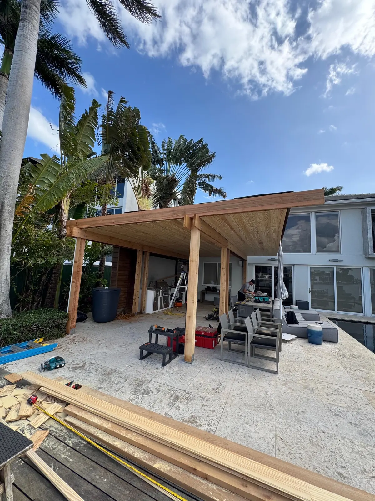 Moura General Construction — commercial flat roofing project, Miami